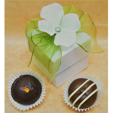 Box with bow and flower w/2 truffles
